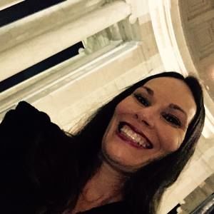 Meet your Posher, Denise